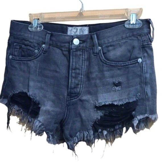 We The Free Faded Black Distressed Denim Shorts - Picture 2 of 6